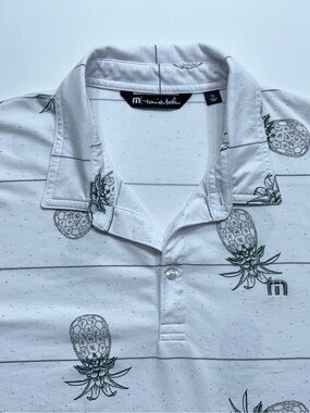 Travis Mathew Polo Shirt Mens Size XL White Tropical Pineapple Golf Beach Resort